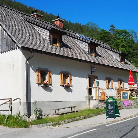 Hostel Zickerreith Almhutte