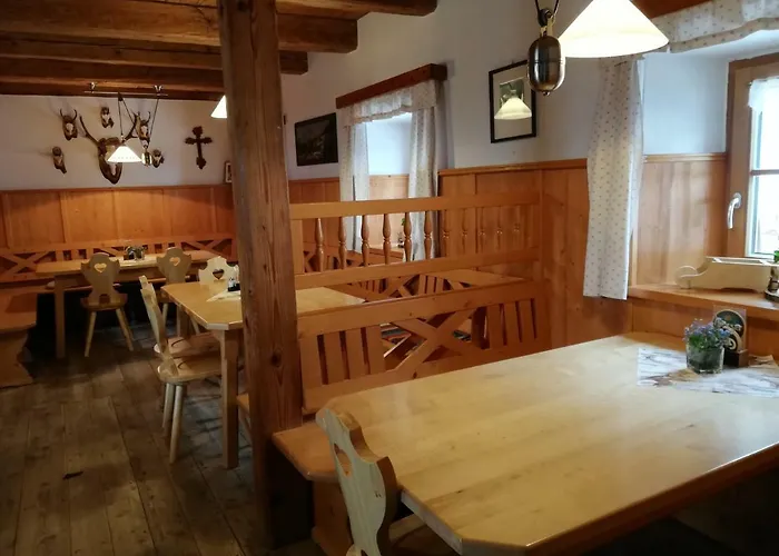 Zickerreith Almhutte بيت شباب Rosenau am Hengstpass