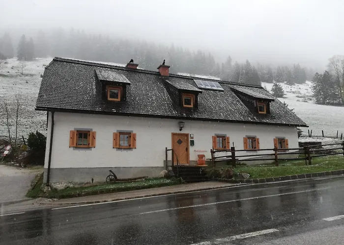 Hostel Zickerreith Almhütte *